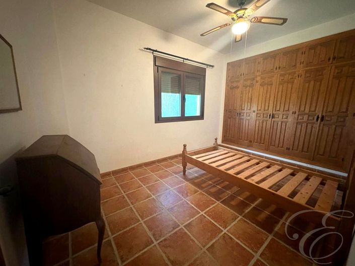 Image No.9-3 Bed Property for sale