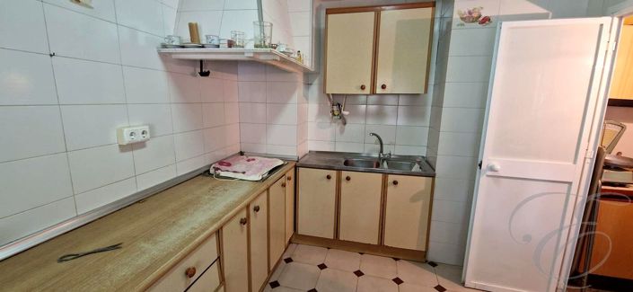 Image No.4-5 Bed Property for sale