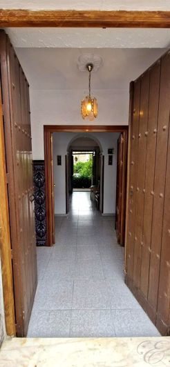 Image No.8-5 Bed Property for sale