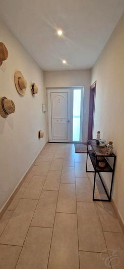 Image No.14-3 Bed Property for sale