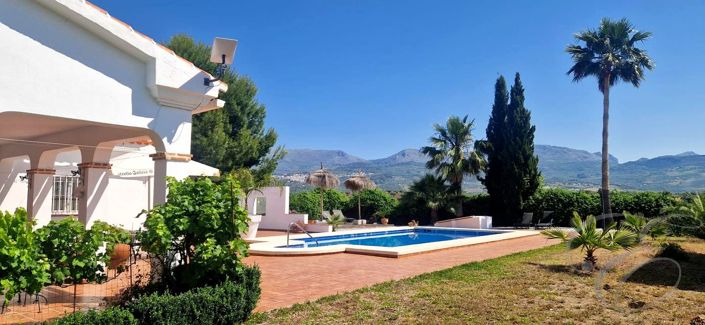 Image No.22-3 Bed Property for sale