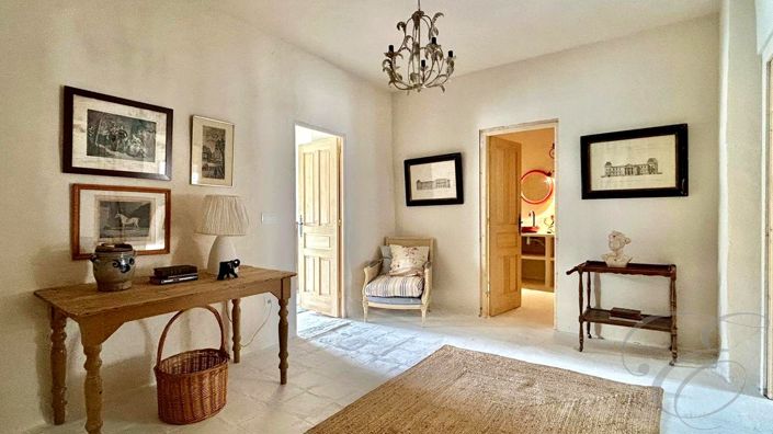 Image No.12-4 Bed Property for sale