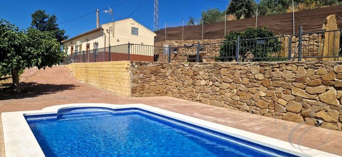Image No.2-4 Bed Property for sale