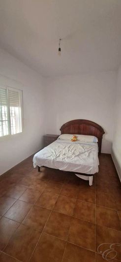 Image No.7-4 Bed Property for sale