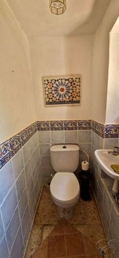 Image No.12-4 Bed Property for sale