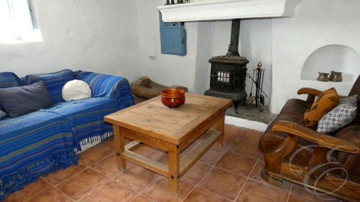 Image No.24-6 Bed Property for sale