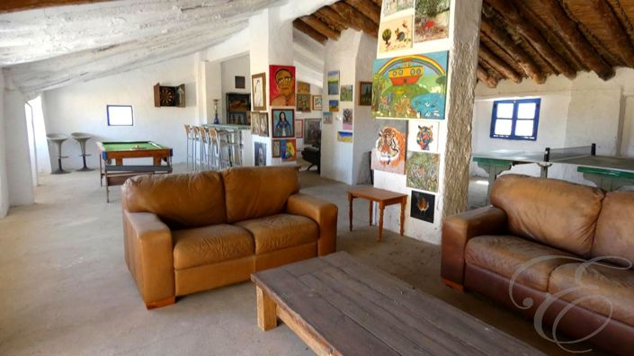 Image No.25-6 Bed Property for sale