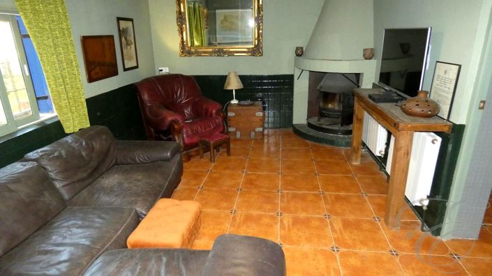 Image No.6-6 Bed Property for sale