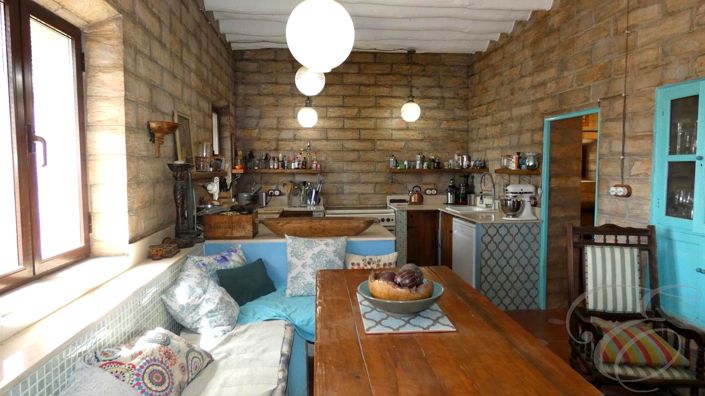 Image No.8-6 Bed Property for sale