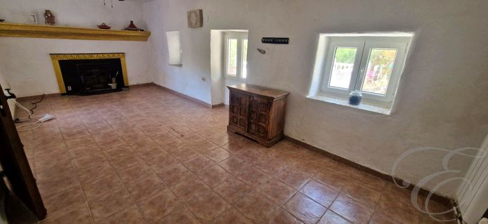 Image No.9-3 Bed Property for sale
