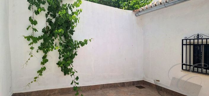 Image No.3-4 Bed Property for sale