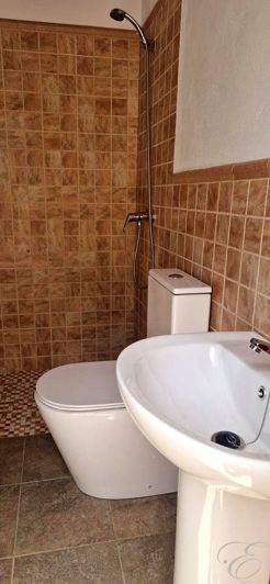 Image No.5-4 Bed Property for sale