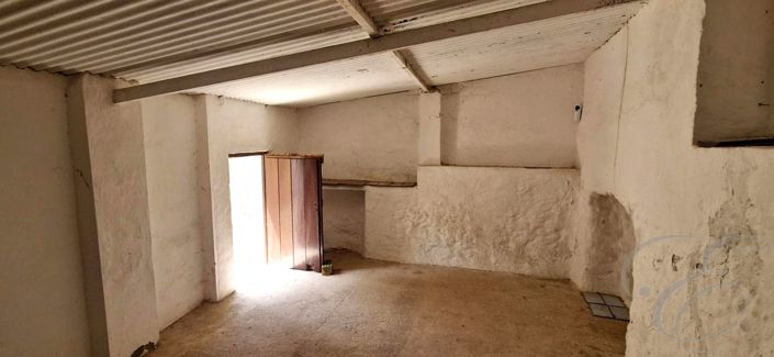 Image No.18-3 Bed Property for sale