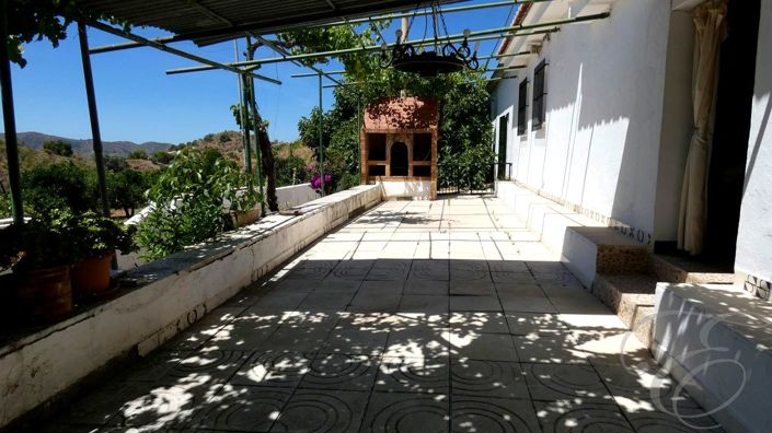 Image No.3-3 Bed Property for sale