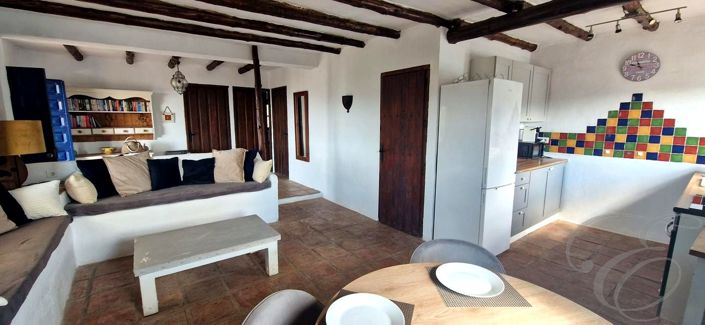 Image No.8-3 Bed Property for sale