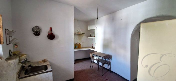 Image No.17-3 Bed Property for sale