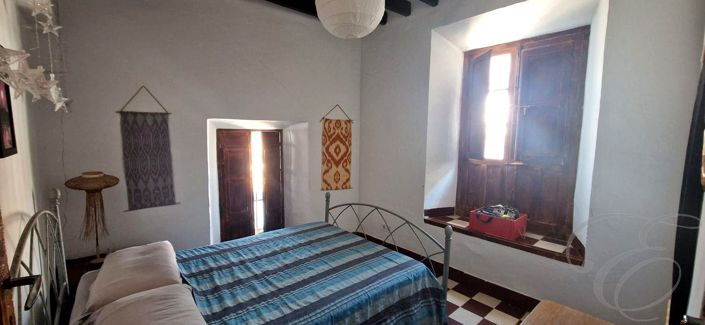 Image No.14-3 Bed Property for sale