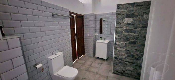 Image No.9-3 Bed Property for sale
