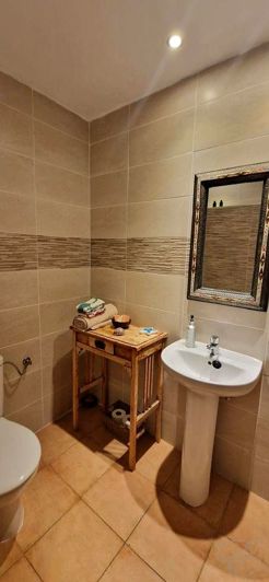 Image No.15-3 Bed Property for sale