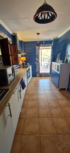 Image No.3-3 Bed Property for sale