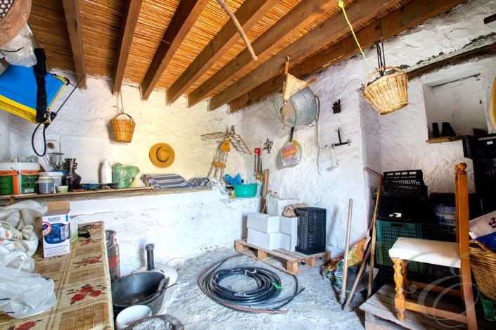 Image No.15-3 Bed Property for sale