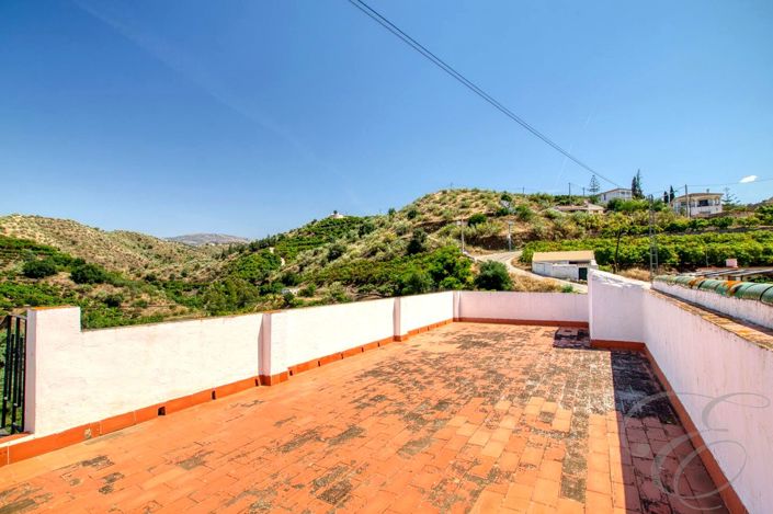 Image No.2-3 Bed Property for sale