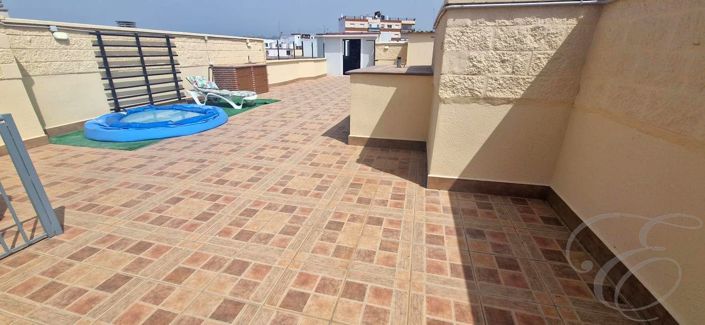 Image No.19-4 Bed Property for sale