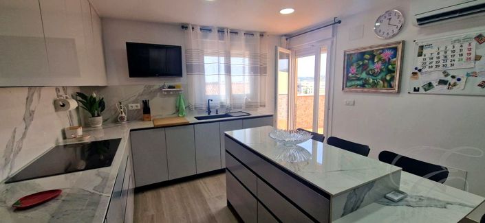 Image No.3-4 Bed Property for sale