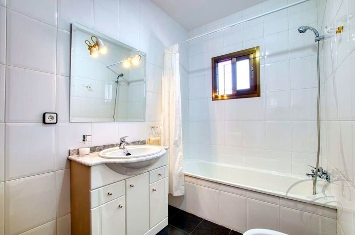 Image No.16-Propriété de 4 chambres à vendre à Periana