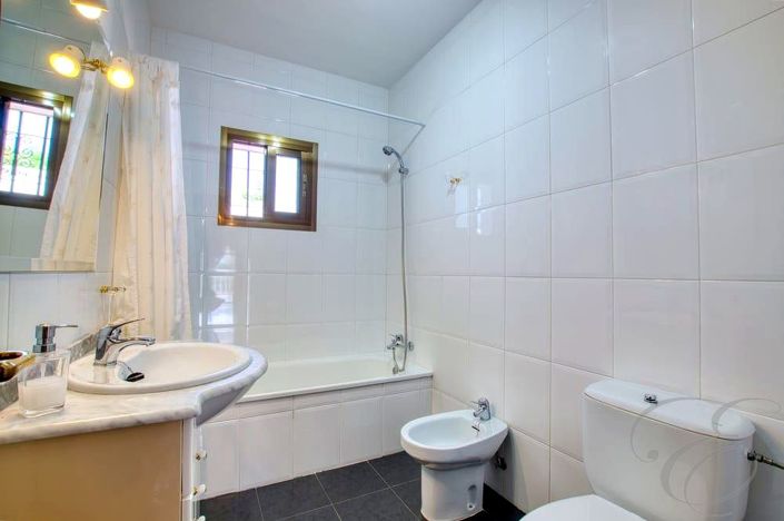 Image No.17-Propriété de 4 chambres à vendre à Periana