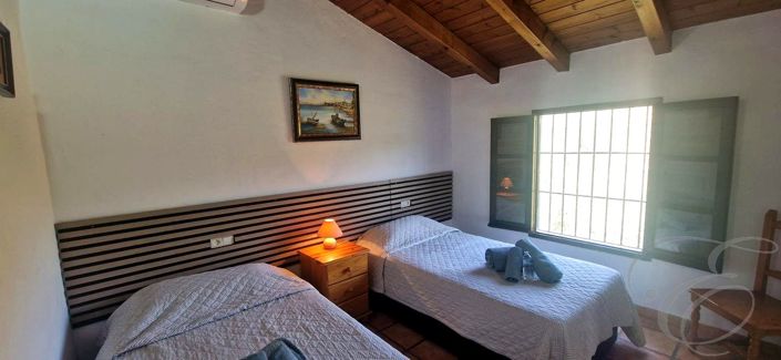 Image No.7-2 Bed Property for sale