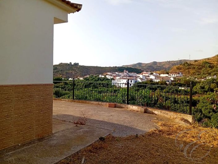 Image No.14-2 Bed Property for sale