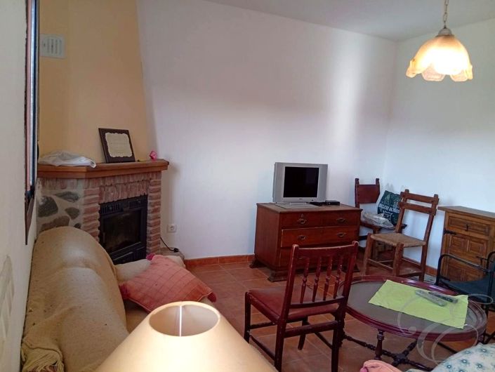 Image No.3-2 Bed Property for sale