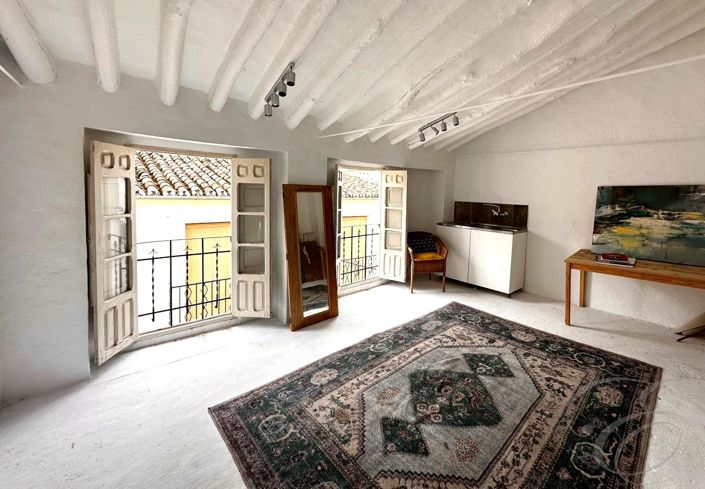 Image No.18-4 Bed Property for sale