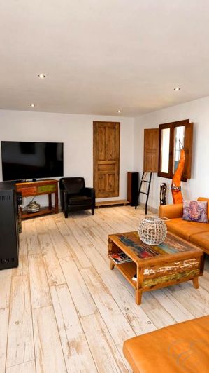 Image No.7-3 Bed Property for sale