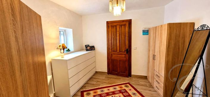 Image No.10-Propriété de 3 chambres à vendre