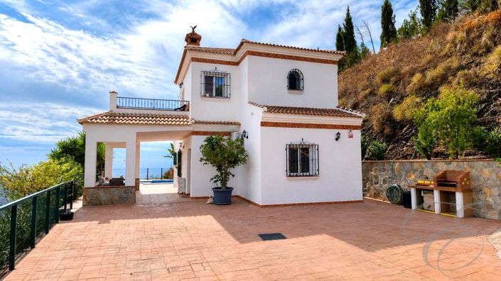 Image No.15-3 Bed Property for sale