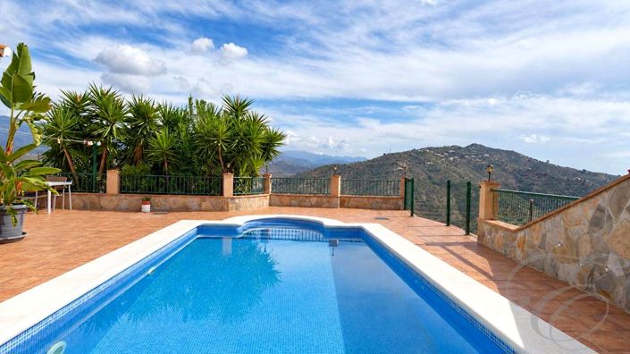 Image No.2-3 Bed Property for sale