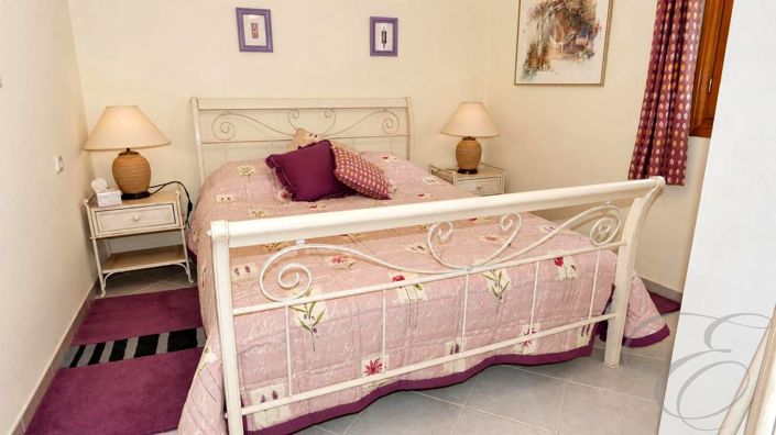 Image No.20-Propriété de 6 chambres à vendre