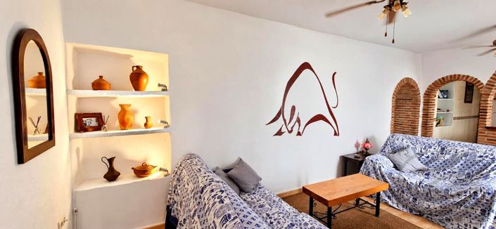 Image No.2-4 Bed Property for sale