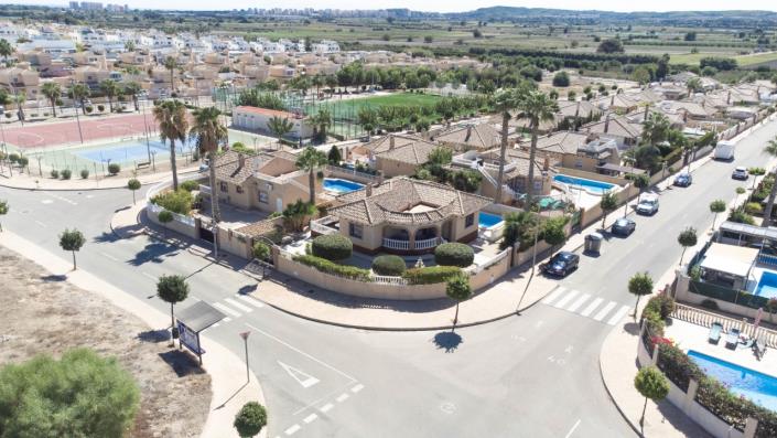 Image No.3-Villa de 2 chambres à vendre à La Marina