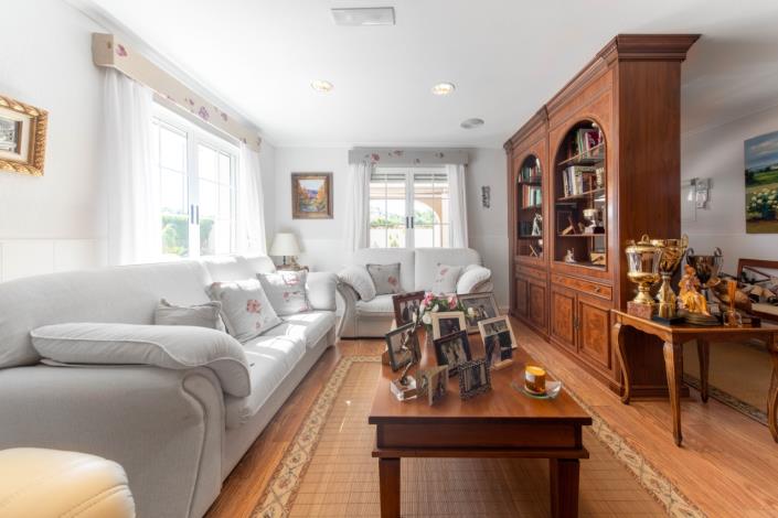 Image No.9-5 Bed Villa for sale