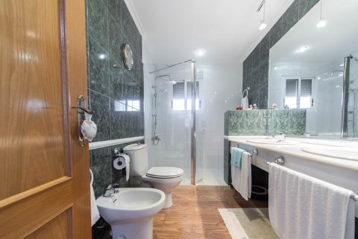 Image No.23-5 Bed Villa for sale