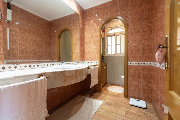 Image No.24-5 Bed Villa for sale