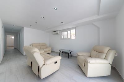 19-underbuild-living-room_