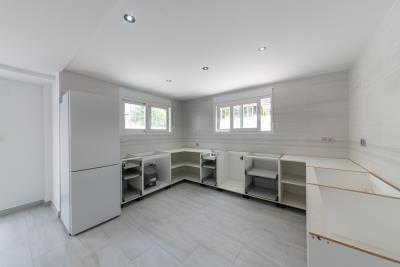 20-underbuild-kitchen
