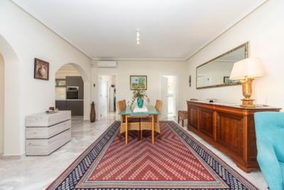 Detached-Villa-for-Sale-in-Costa-Blanca--7---Kyero---Canva-