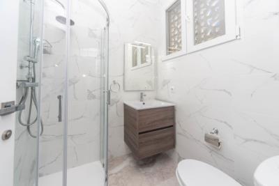 Detached-Villa-for-Sale-in-Costa-Blanca--13---Kyero---Canva-