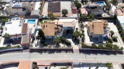 Detached-Villa-for-Sale-in-Costa-Blanca--53---Kyero---Canva-