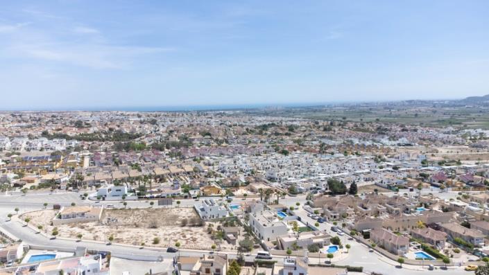 Image No.32-2 Bed Quad for sale